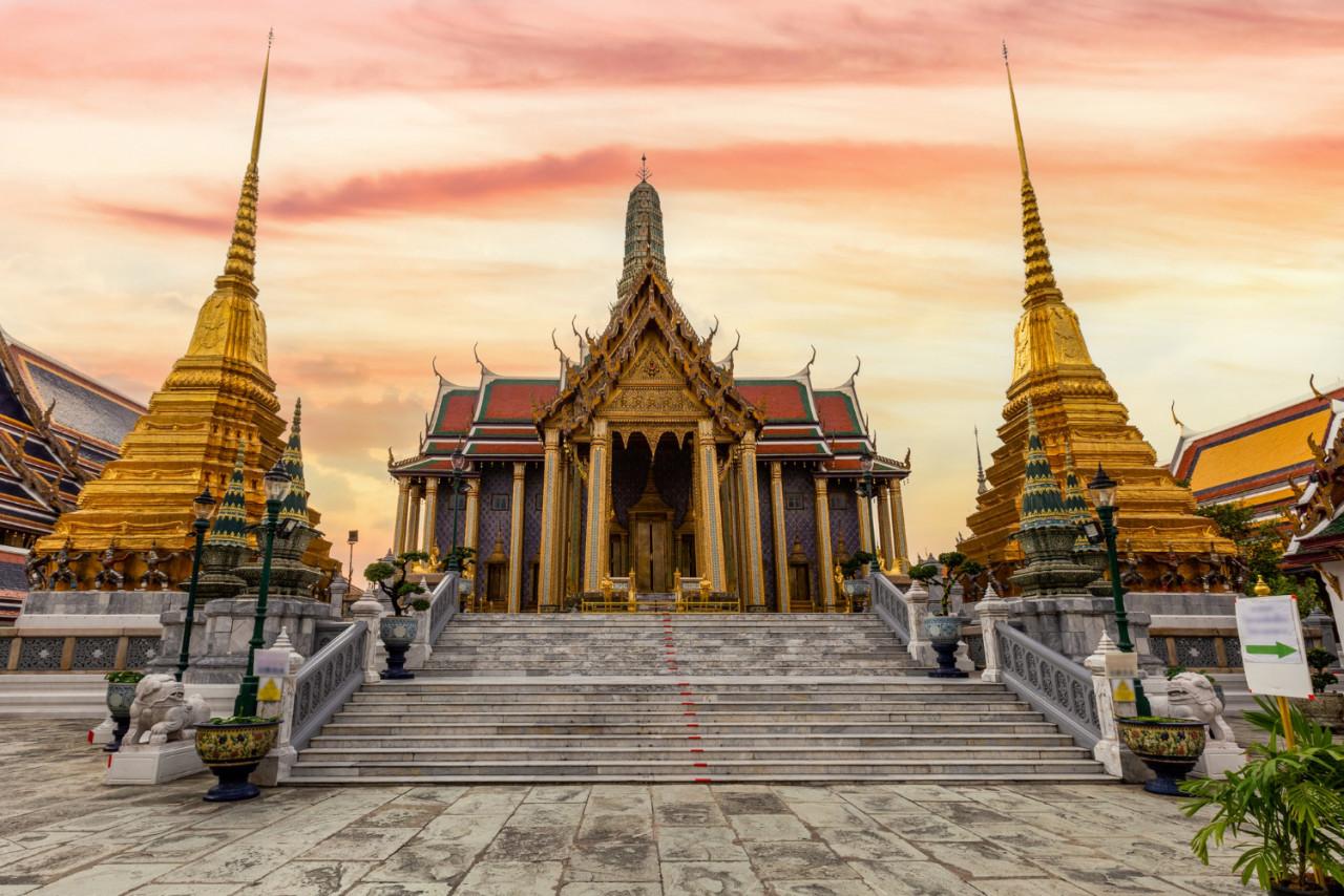 Visiting the Grand Royal Palace in Bangkok: schedules, prices and tips